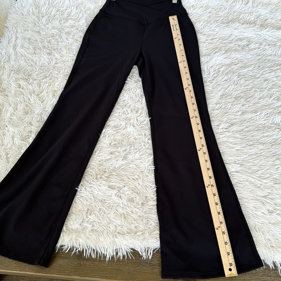 Halara. Flare leg pants. NWOT. Size small. - Picture 13 of 15